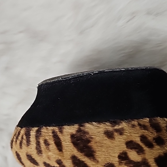 YVES Saint Laurant Leopard Tribute Two Pony High Heel Pumps Sz 38.5 - Picture 9 of 16